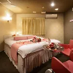Sakuranomiya Little Chapel Christmas (Adults Only)