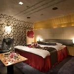 Sakuranomiya Little Chapel Christmas (Adults Only)