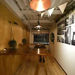 R Guest House - Hostel