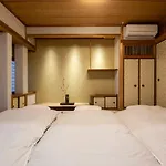 Nid Osaka Atre Nakatsu