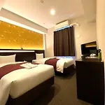 Kawarayamachi Crystal Hotel