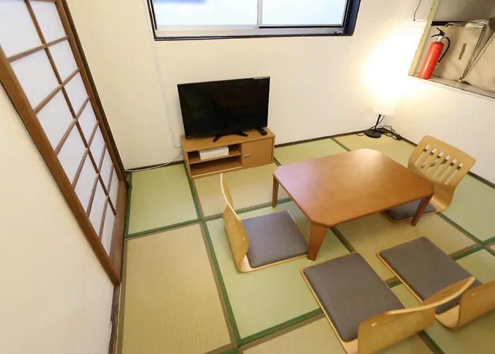Osaka Downtown Area Shinsaibashi Japanese House 11Ppl Debby1