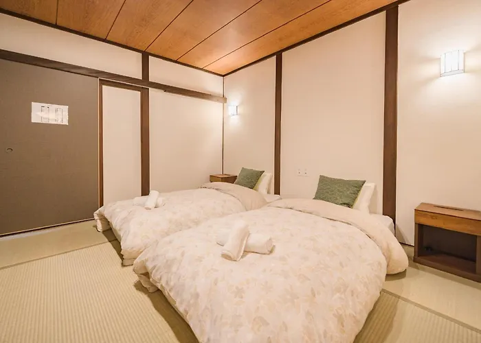 2F Fox Inn 4 Single Bed Room