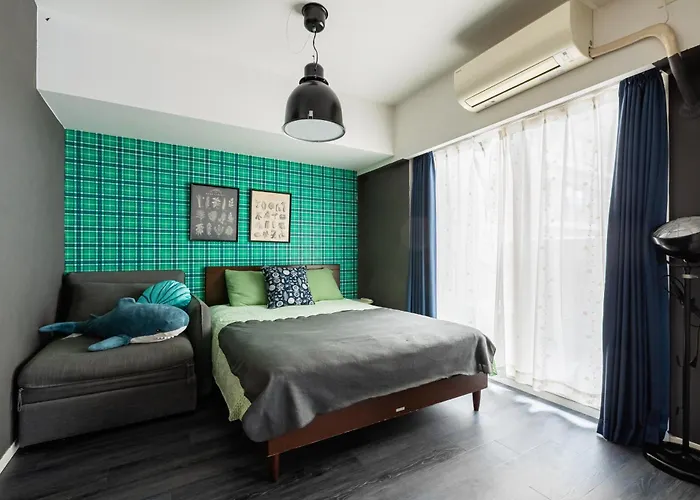 Namba 2 Bedroom Apartment, 1 Min To Nippombashi
