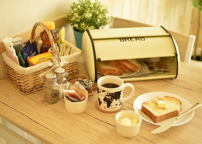 R Guest House - Hostel