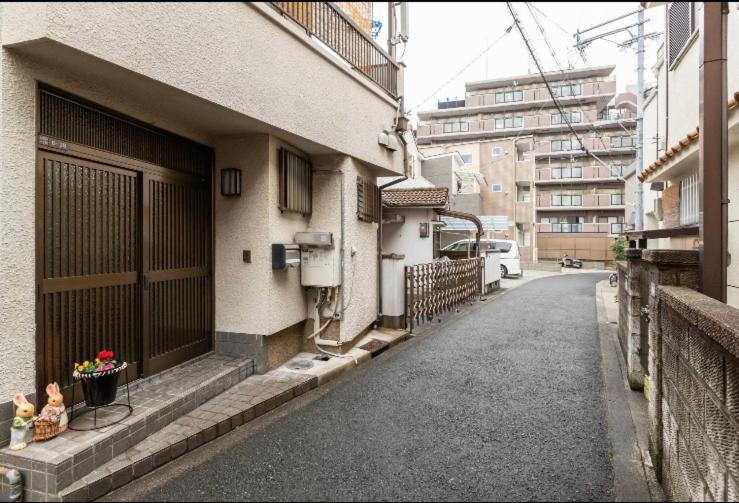 10mins Train To Namba, 4 Mins Walk To Stn, 2 Floors Japanese Style , 2-8 People * Osaka