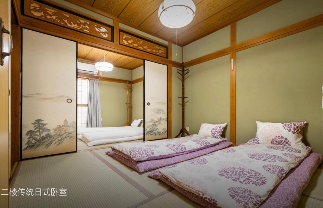 10mins Train To Namba, 4 Mins Walk To Stn, 2 Floors Japanese Style , 2-8 People Holiday home Osaka