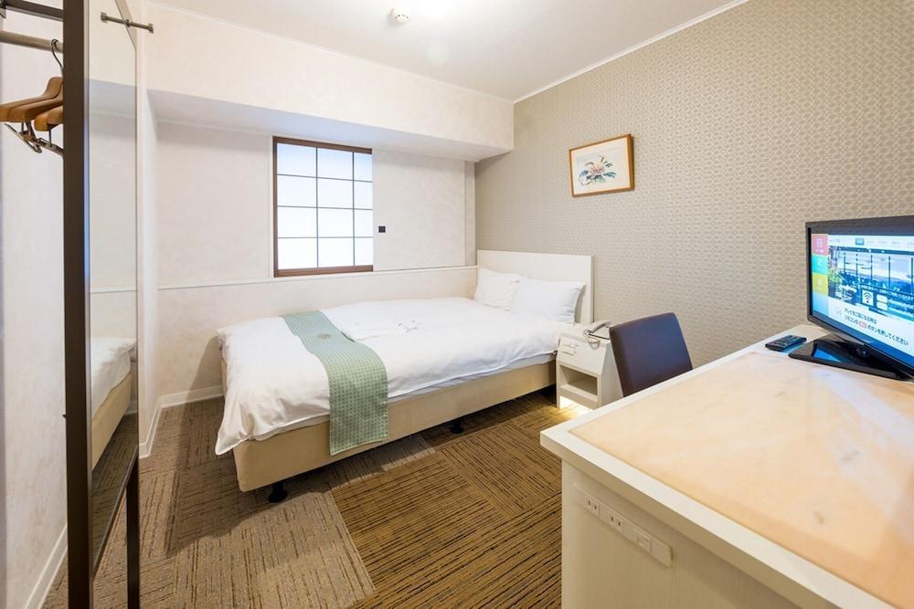 Hotel New 4*