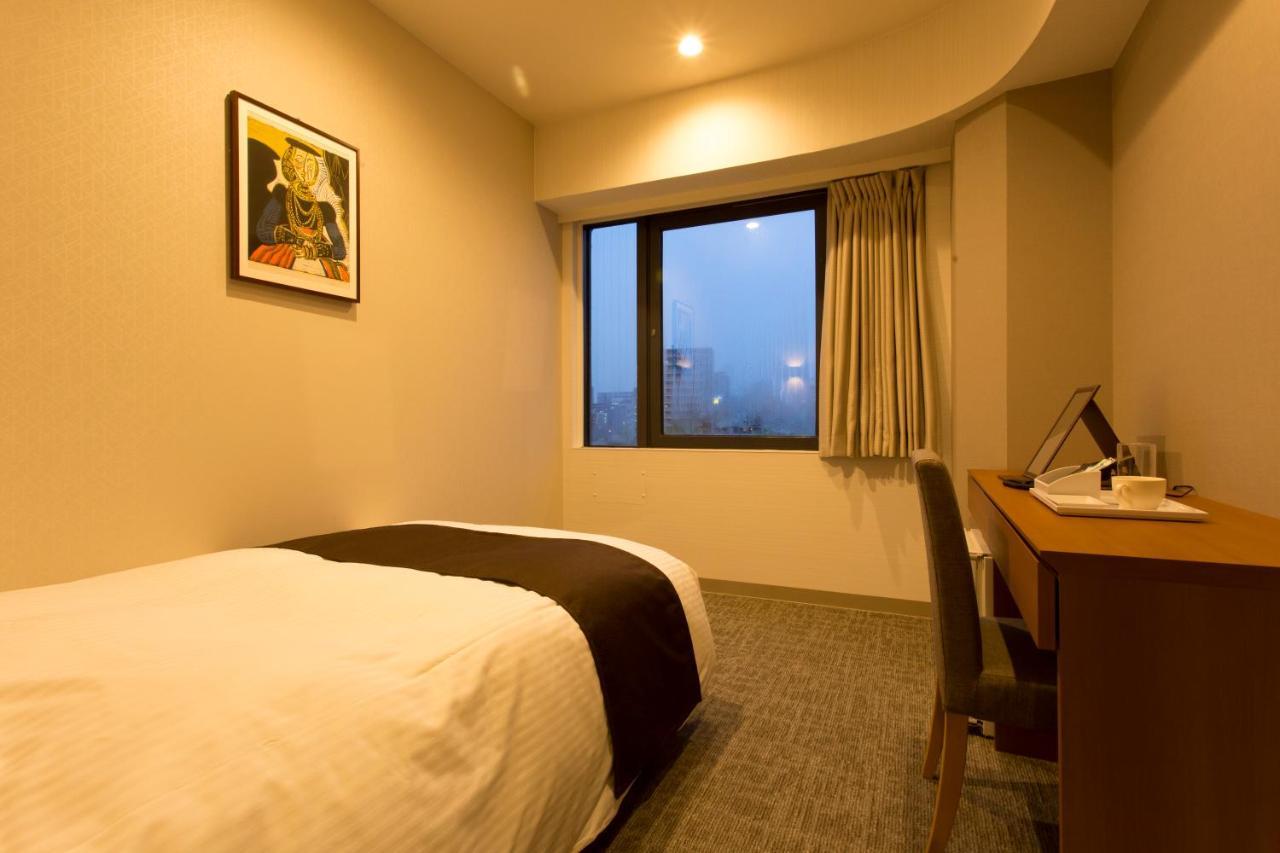 Riverside Hotel