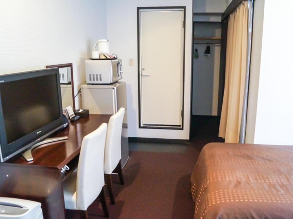 Livemax Budget Umeda Hotel