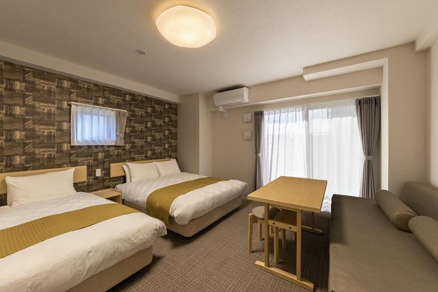 Takuto Hommachi West Apartment Osaka