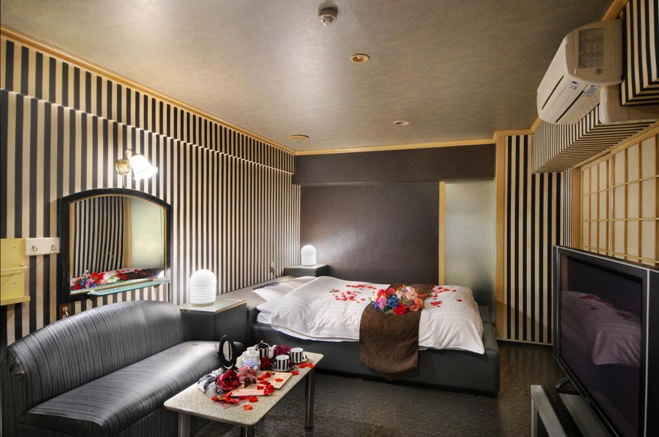Namba Alpha (adults Only) Hotel do amor 2*