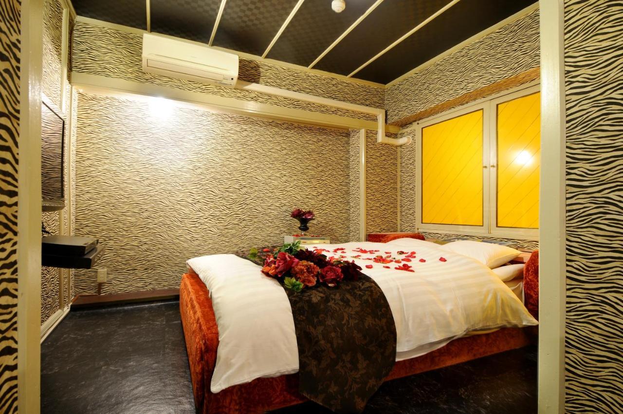 Namba Alpha (adults Only) Hotel do amor 2*