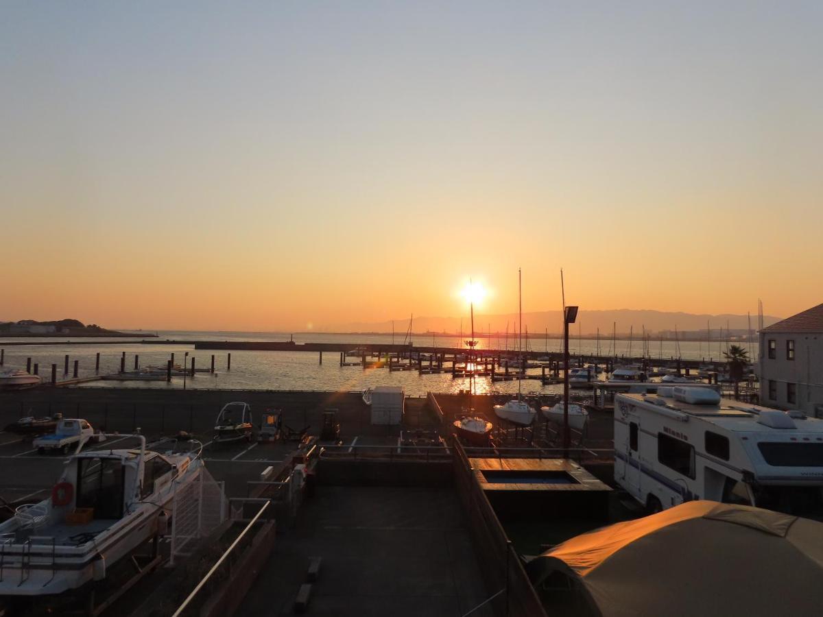 Hokko Marina Hull Hotel 2*
