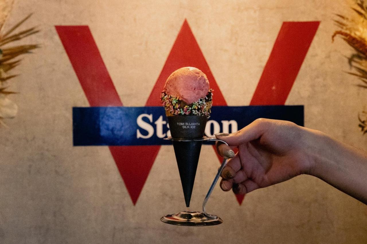 W Station - Vacation 46548v