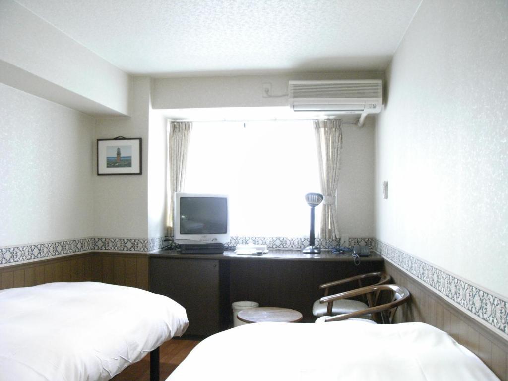 Sunplaza Rinkai 3*