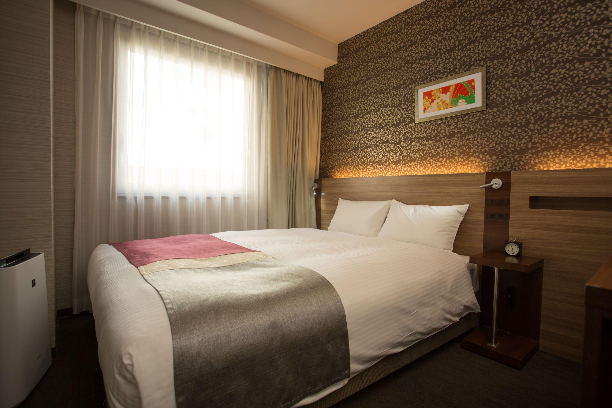 Shinsaibashi Grand Hotel 3*
