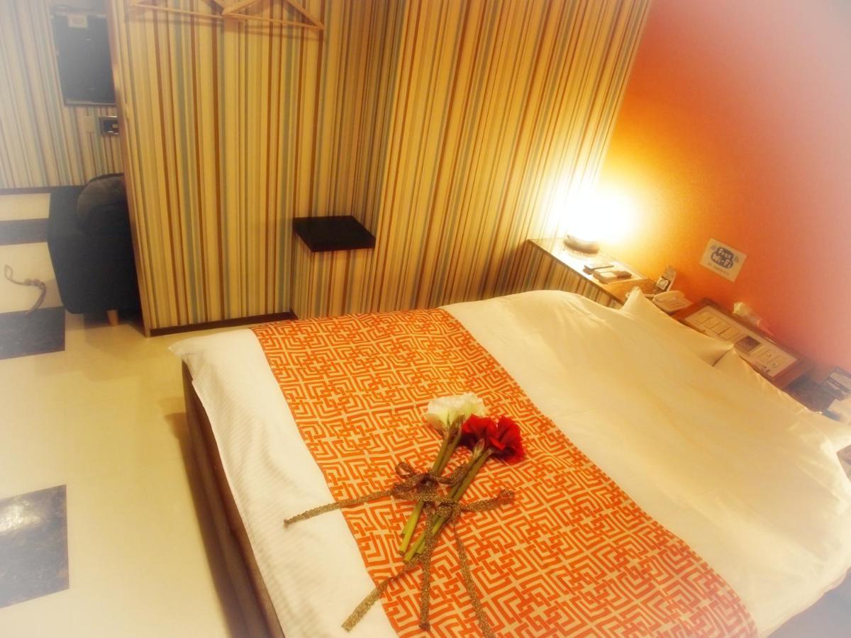 24 Hotel *