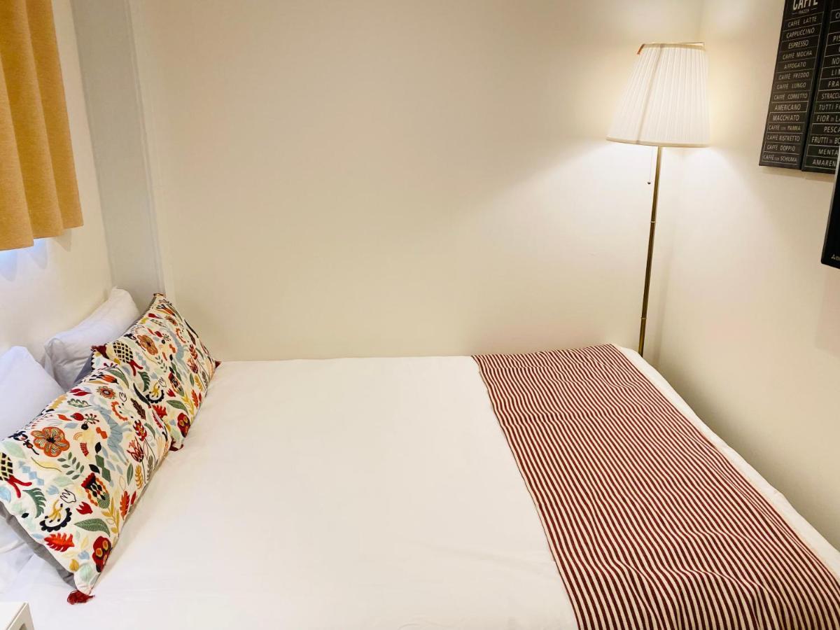 Apartment Namba Garden Square *