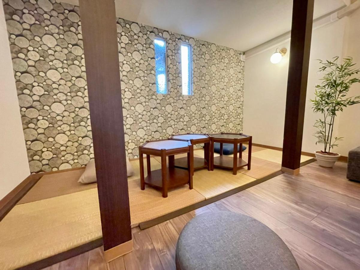 Holiday home Tasoneurbanstayosaka 梅田中津1 Osaka