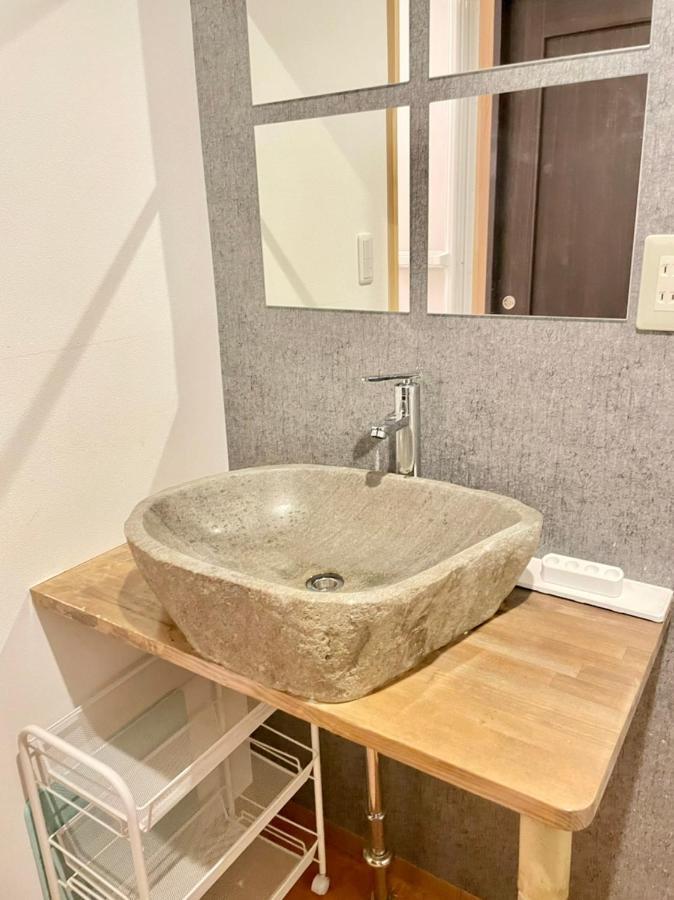 Holiday home Tasoneurbanstayosaka 梅田中津1 *