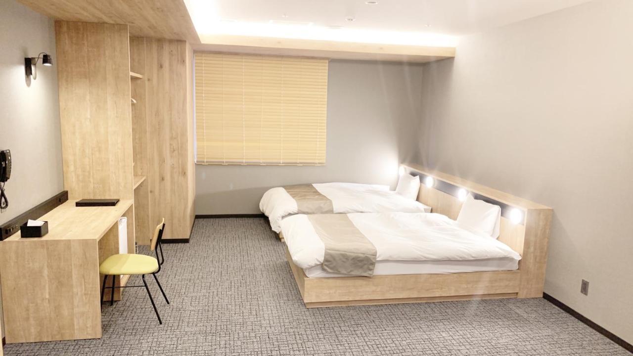 First Midosuji Namba Capsule hotel 3*