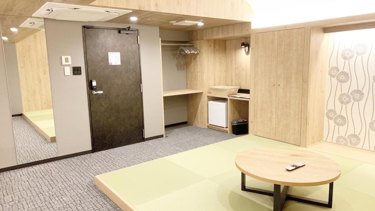 Capsule hotel First Midosuji Namba 3*