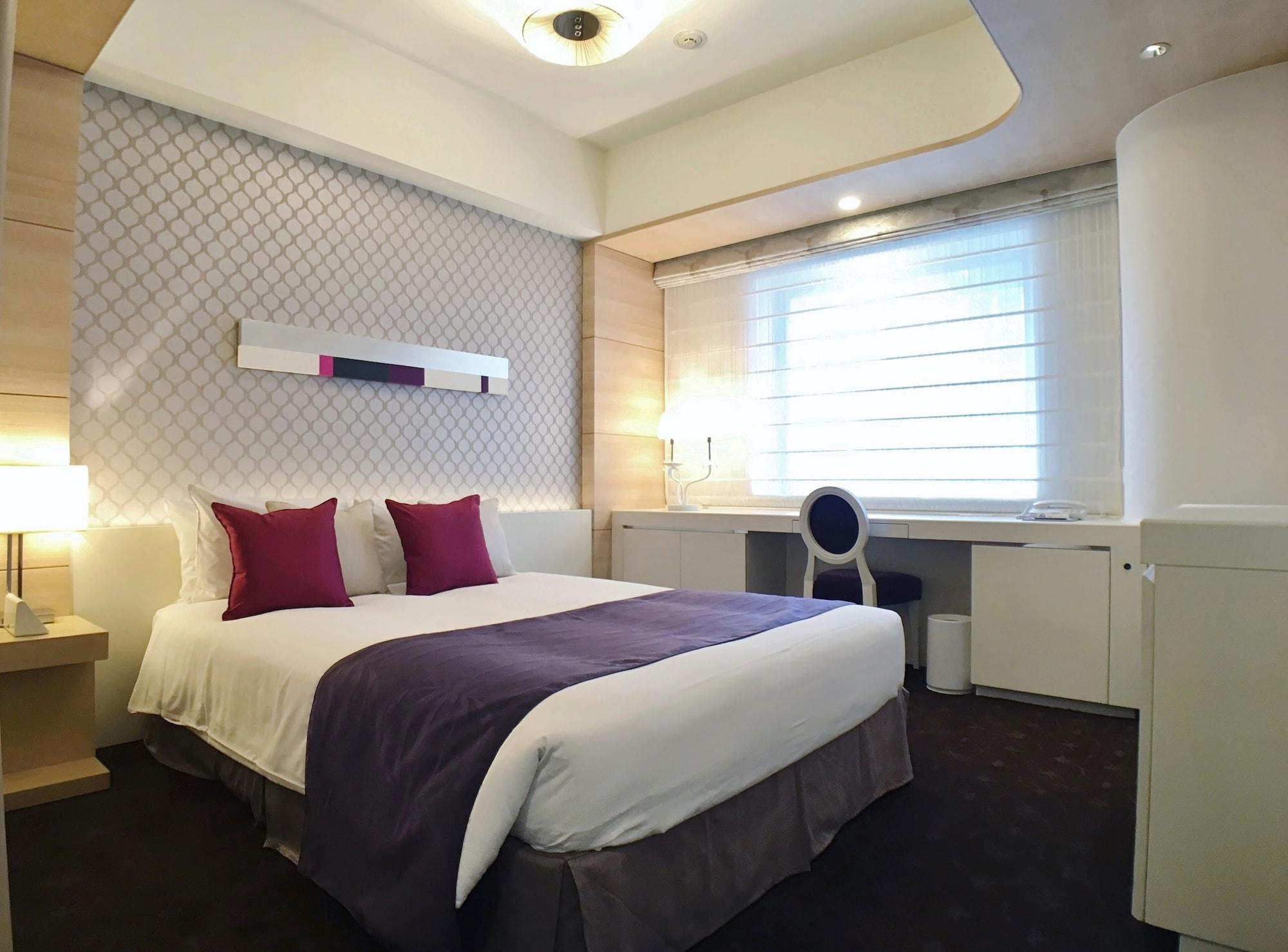 Elsereine Osaka