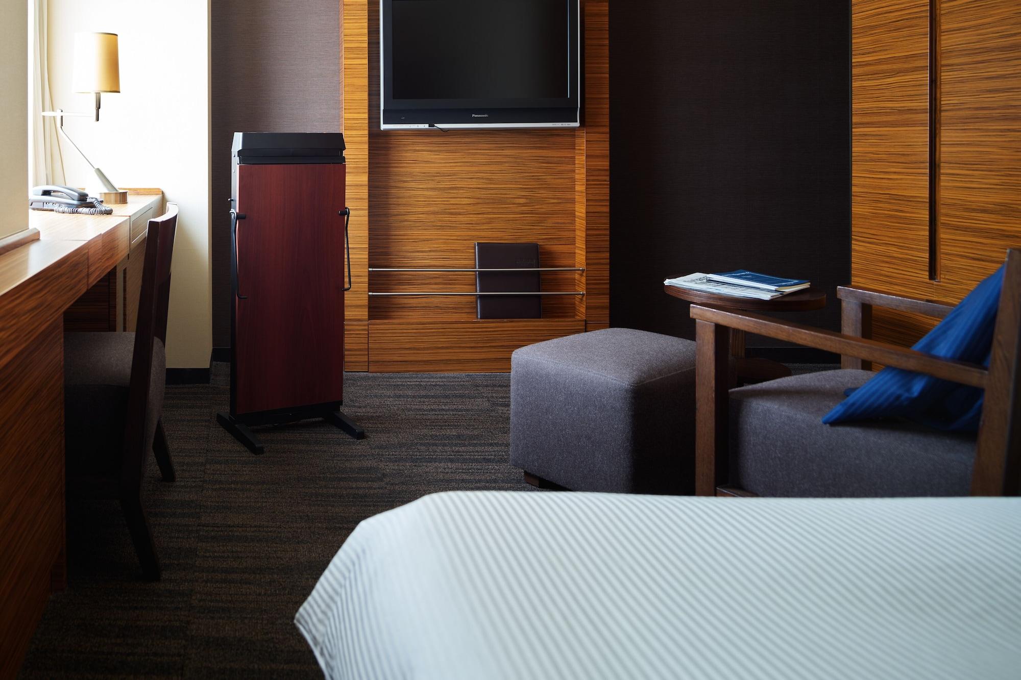 Hotel Mitsui Garden Yodoyabashi 4*