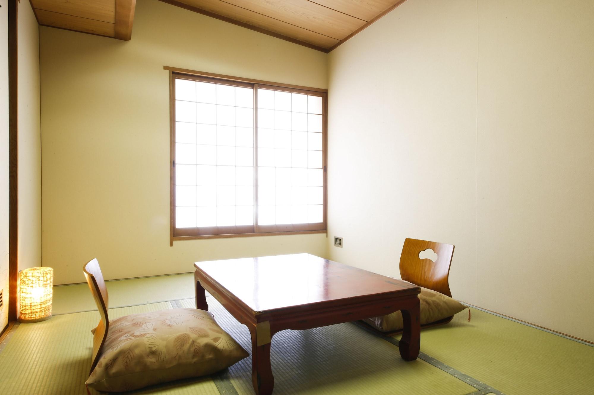 Ryokan Kuramoto 3*
