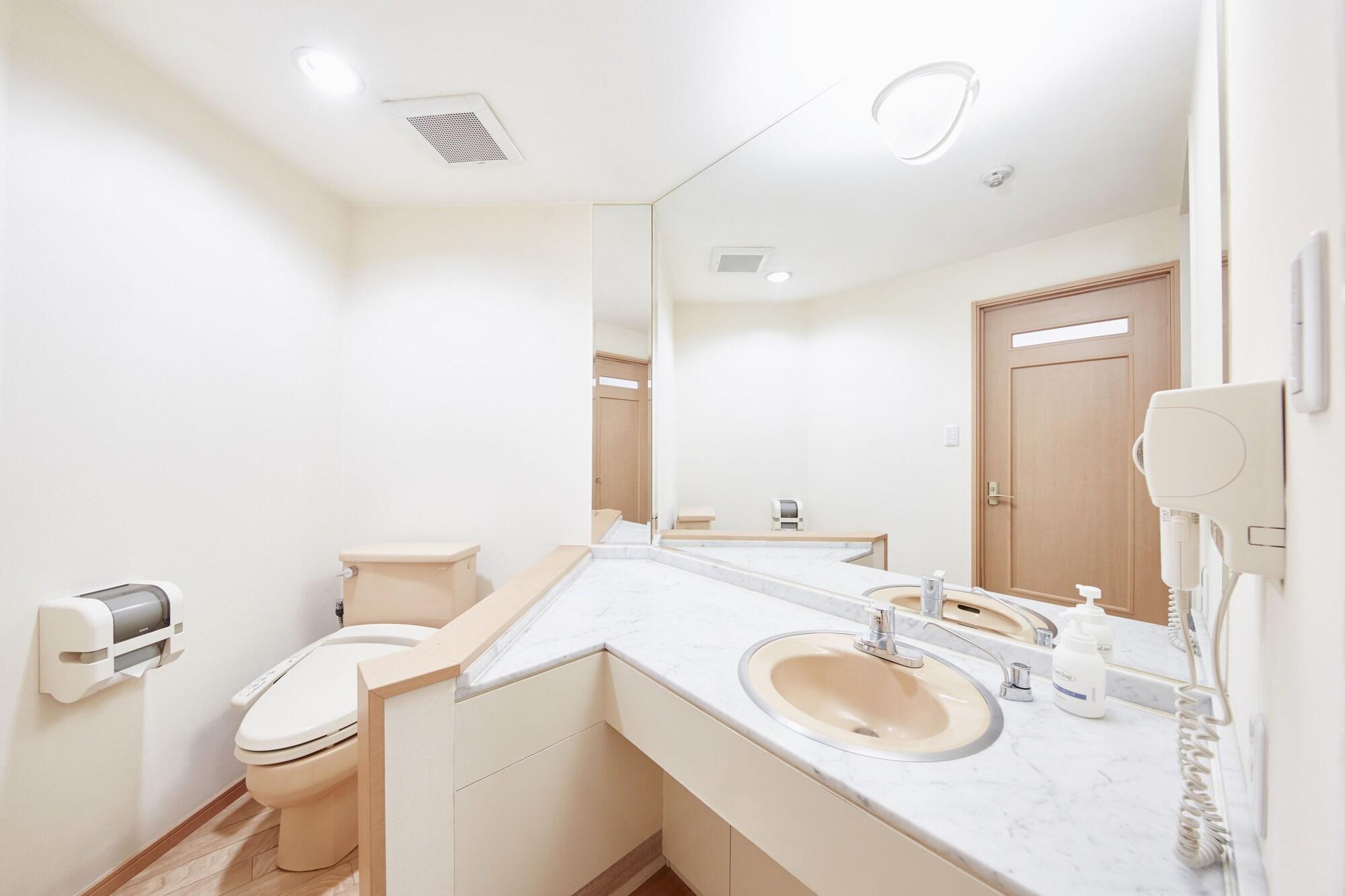 Economy hotel Le Botejour Nanba