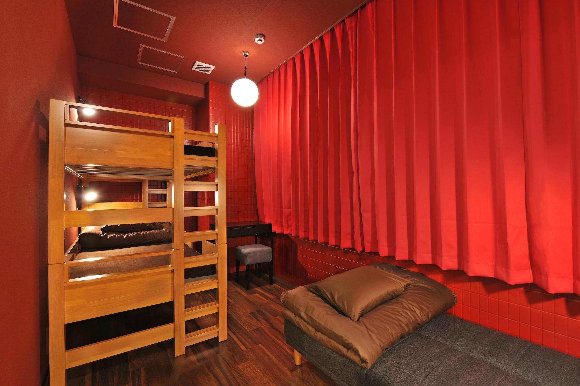 Khaosan World Namba Hostel