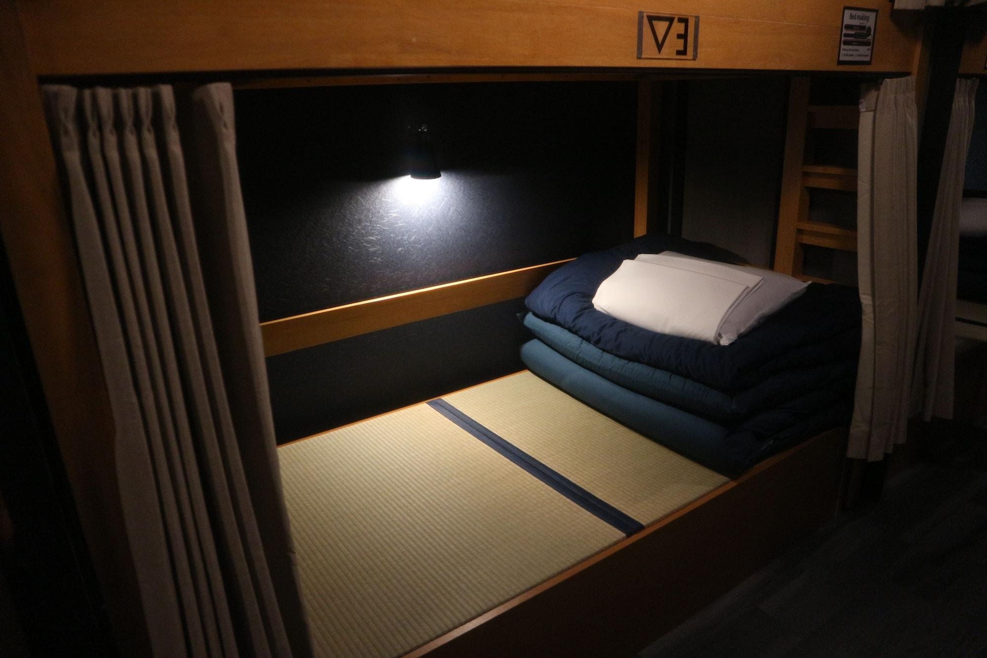 Khaosan World Namba Hostel *