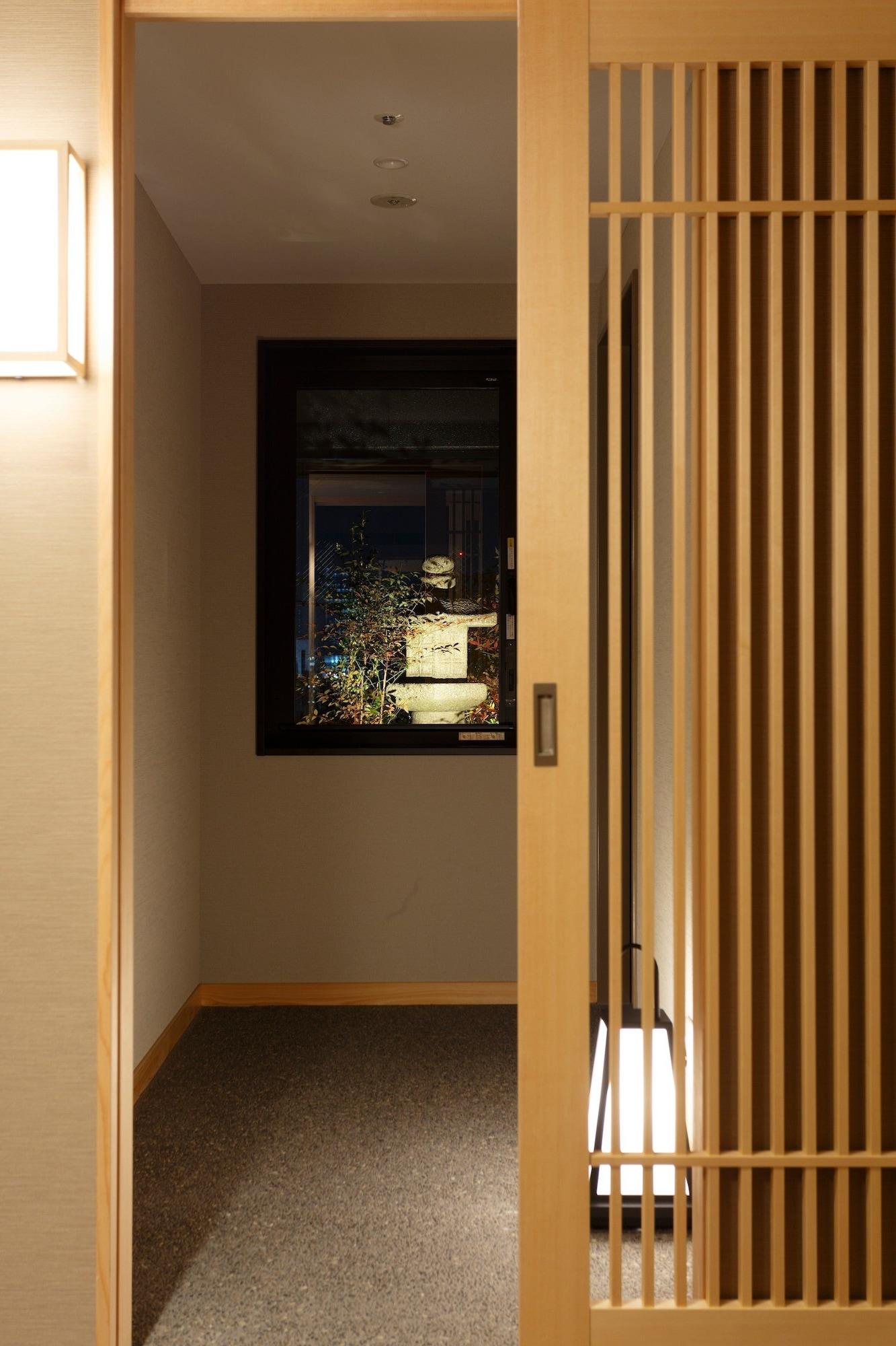 Hotel View Honmachi 4*
