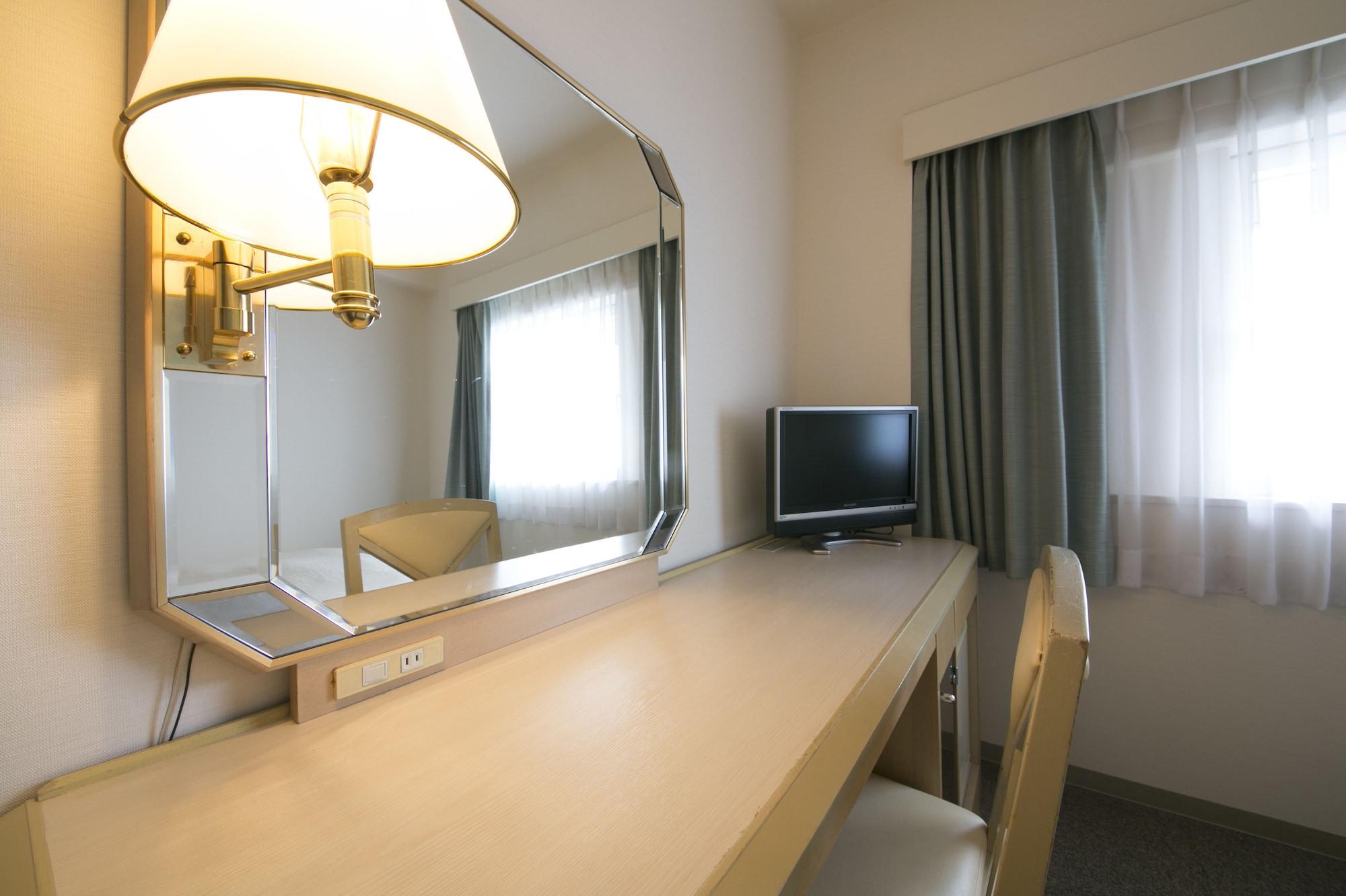 Shin Washington Plaza Hotel 3*