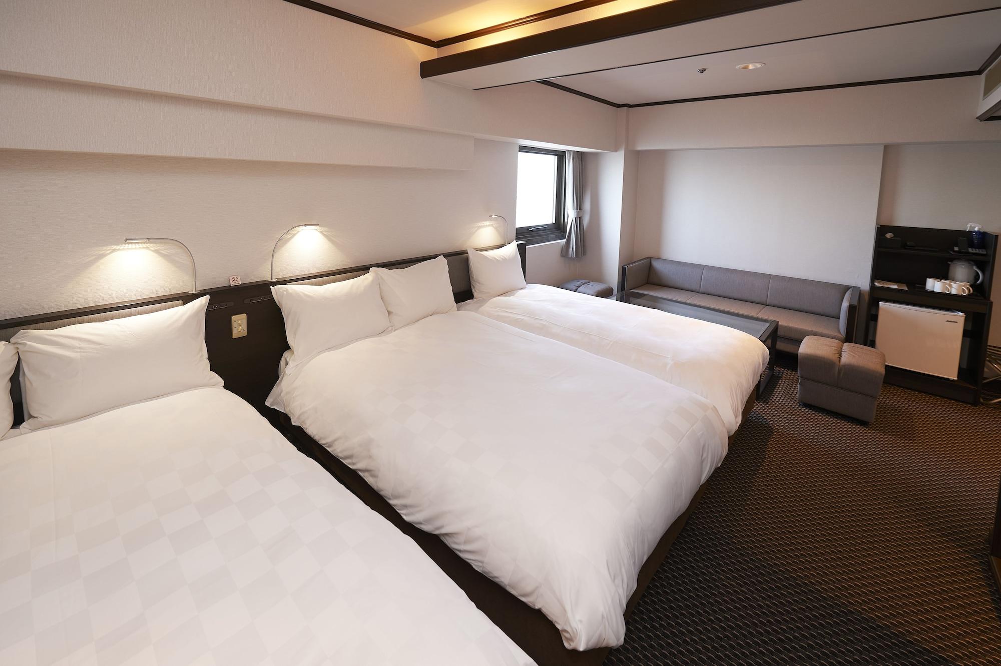Consort Shin-osaka Hotel 4*
