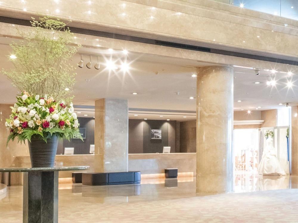 Awina Hotel 4*