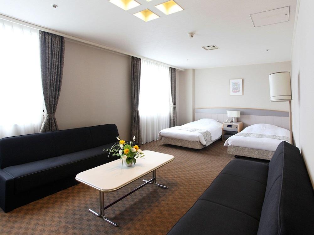 Awina Osaka