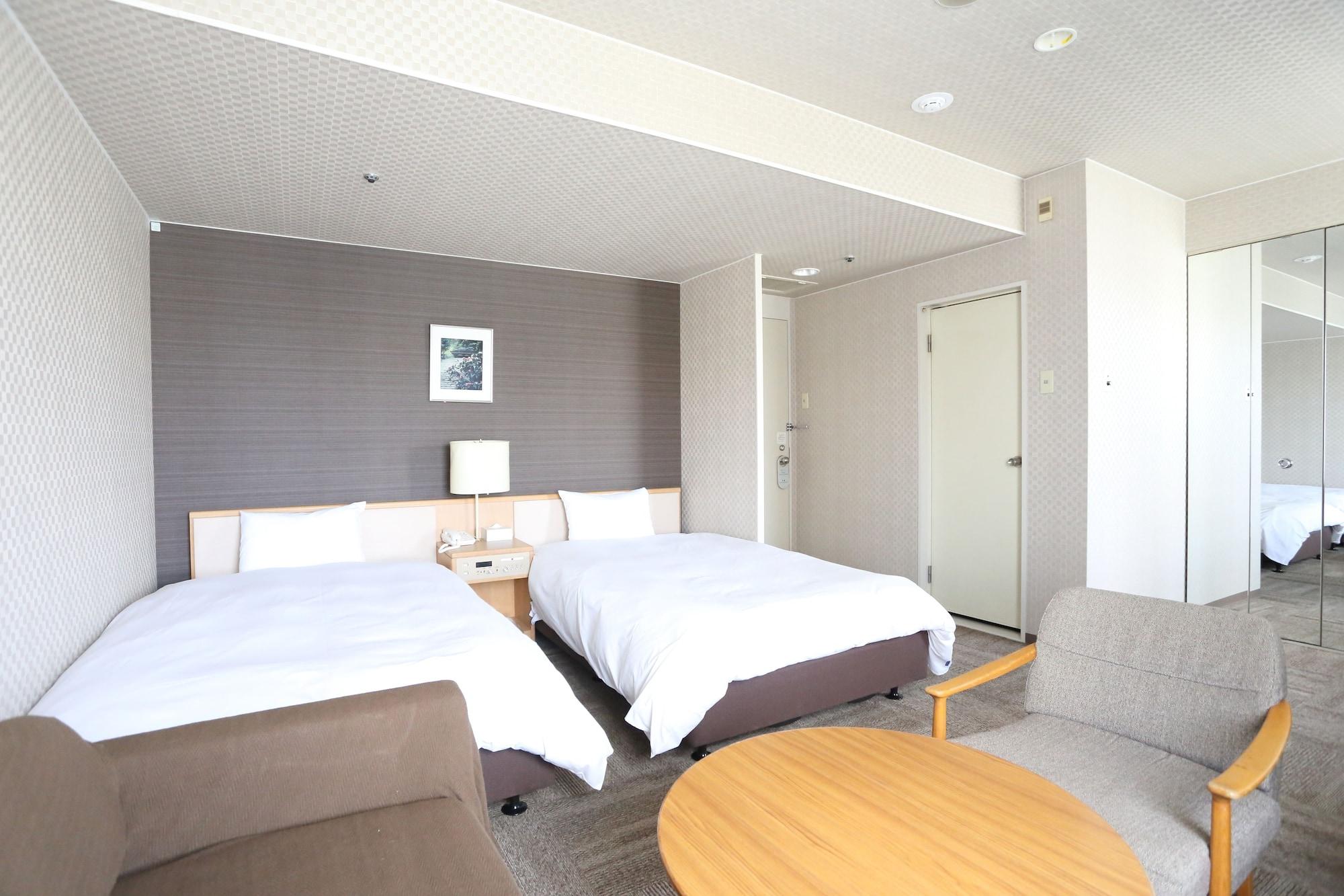 Hotel International House 3*