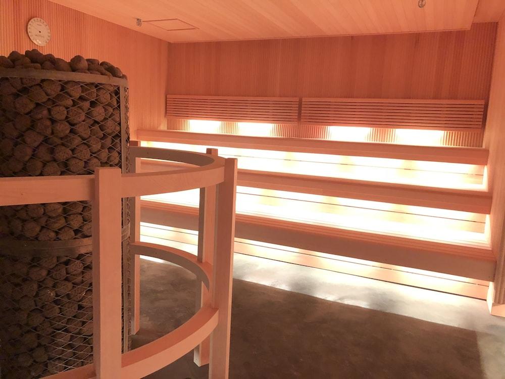 Capsule - Caters To Men Hotel Osaka
