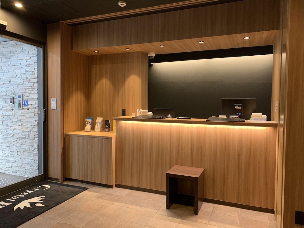 Nipponbashi Crystal Hotel