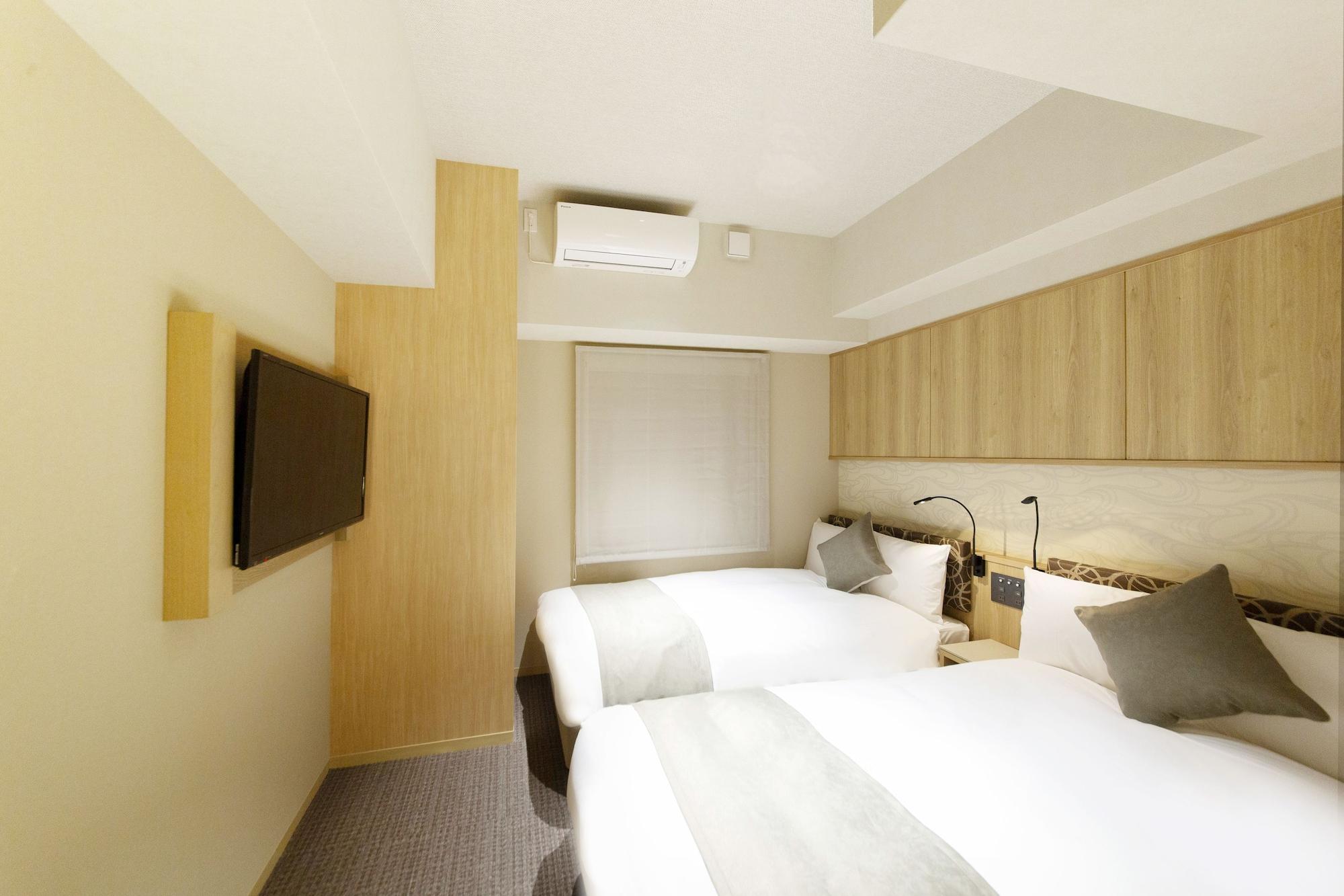 Hillarys Shinsaibashi Hotel 3*