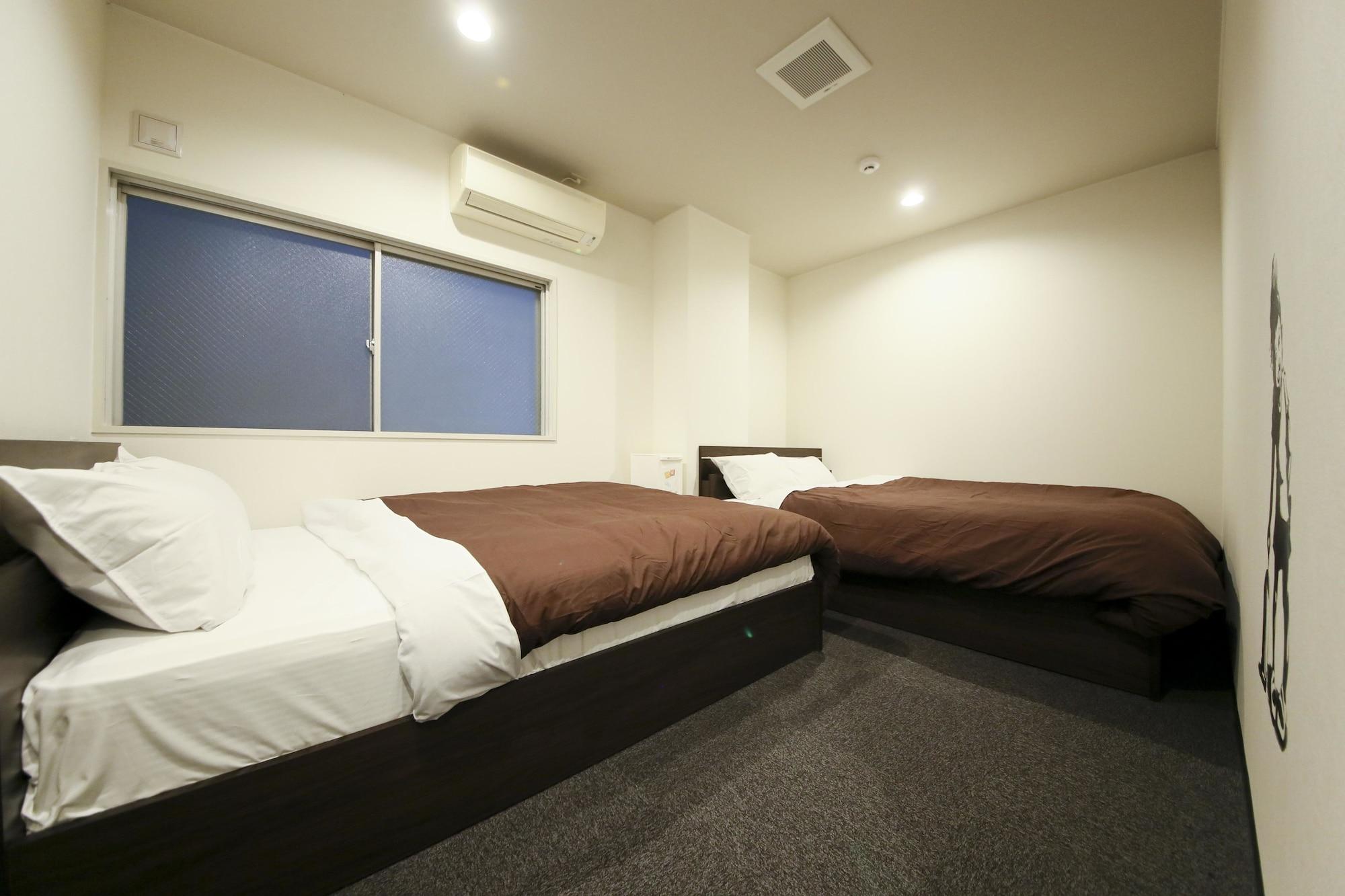 Roots Hostel Osaka