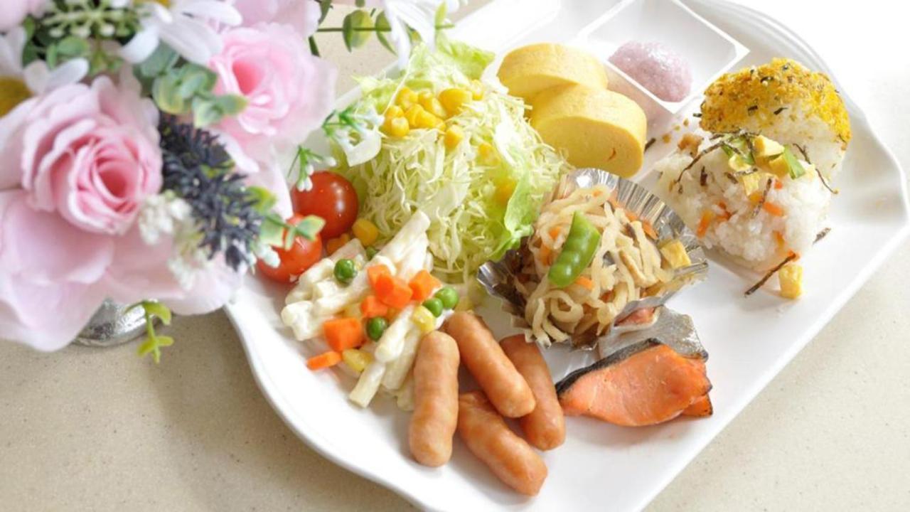 Toyoko Shin-osaka Higashi-mikuni Ekimae Hotel Osaka
