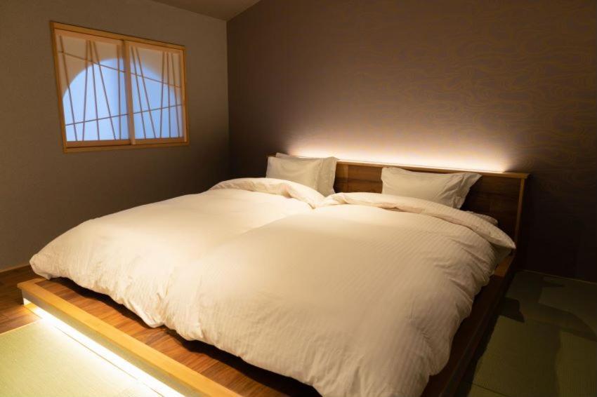 谷町白-日式原木风格整栋民宿 Holiday home Osaka