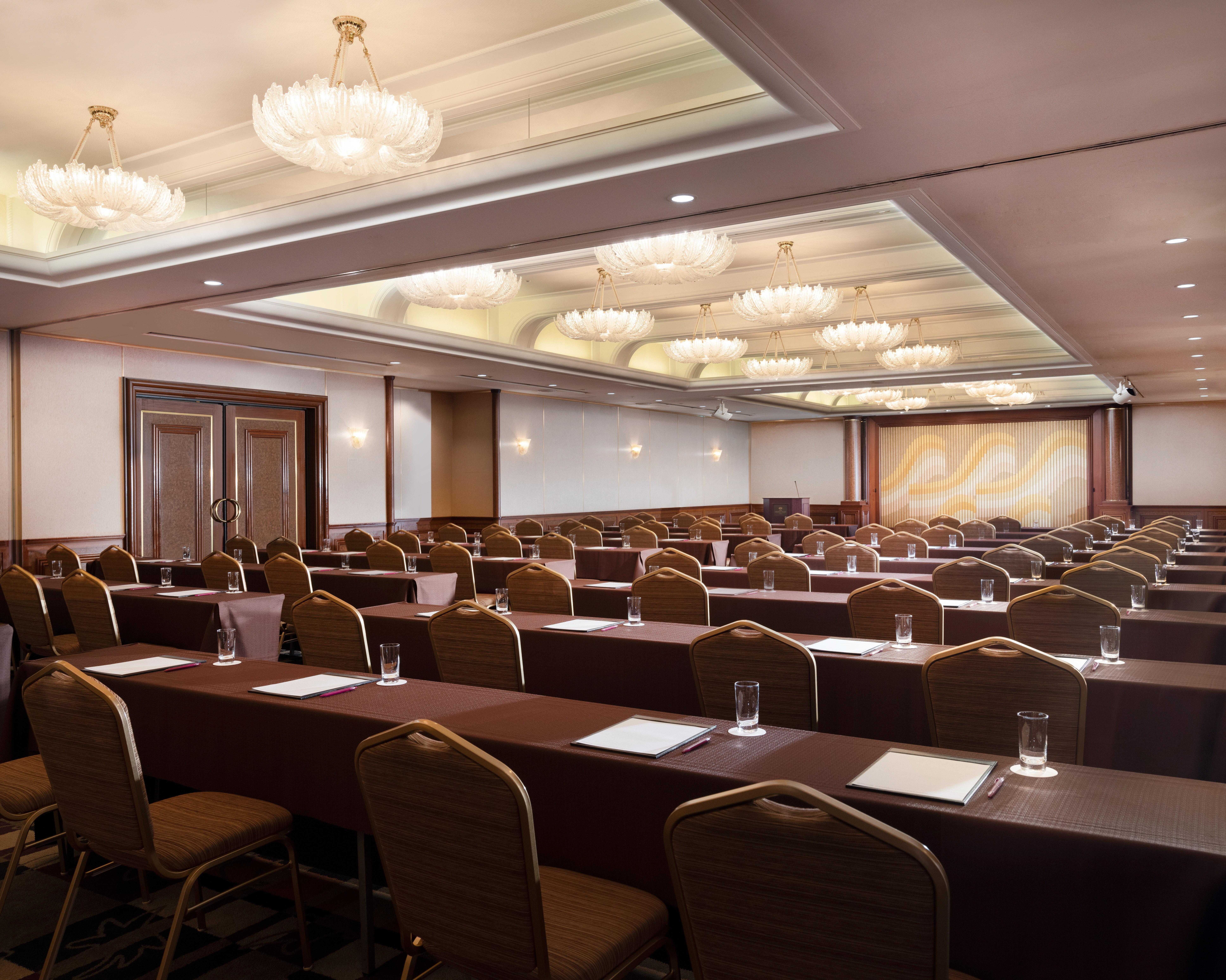 Hotel Ana Crowne Plaza By Ihg