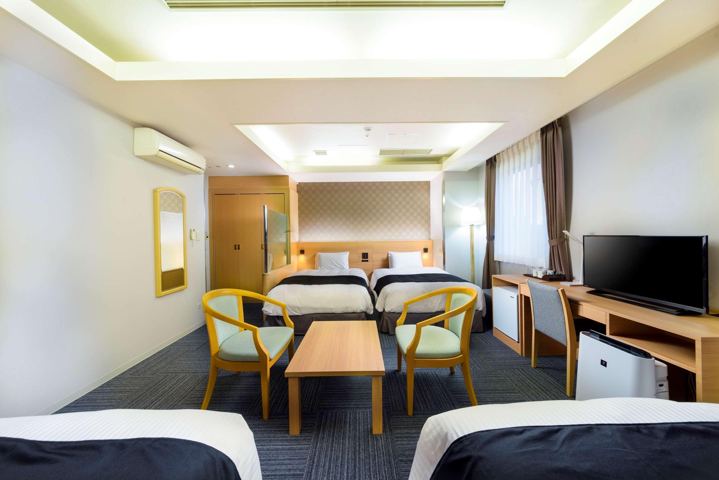 Surestay By Western Shin-osaka 3* Osaka