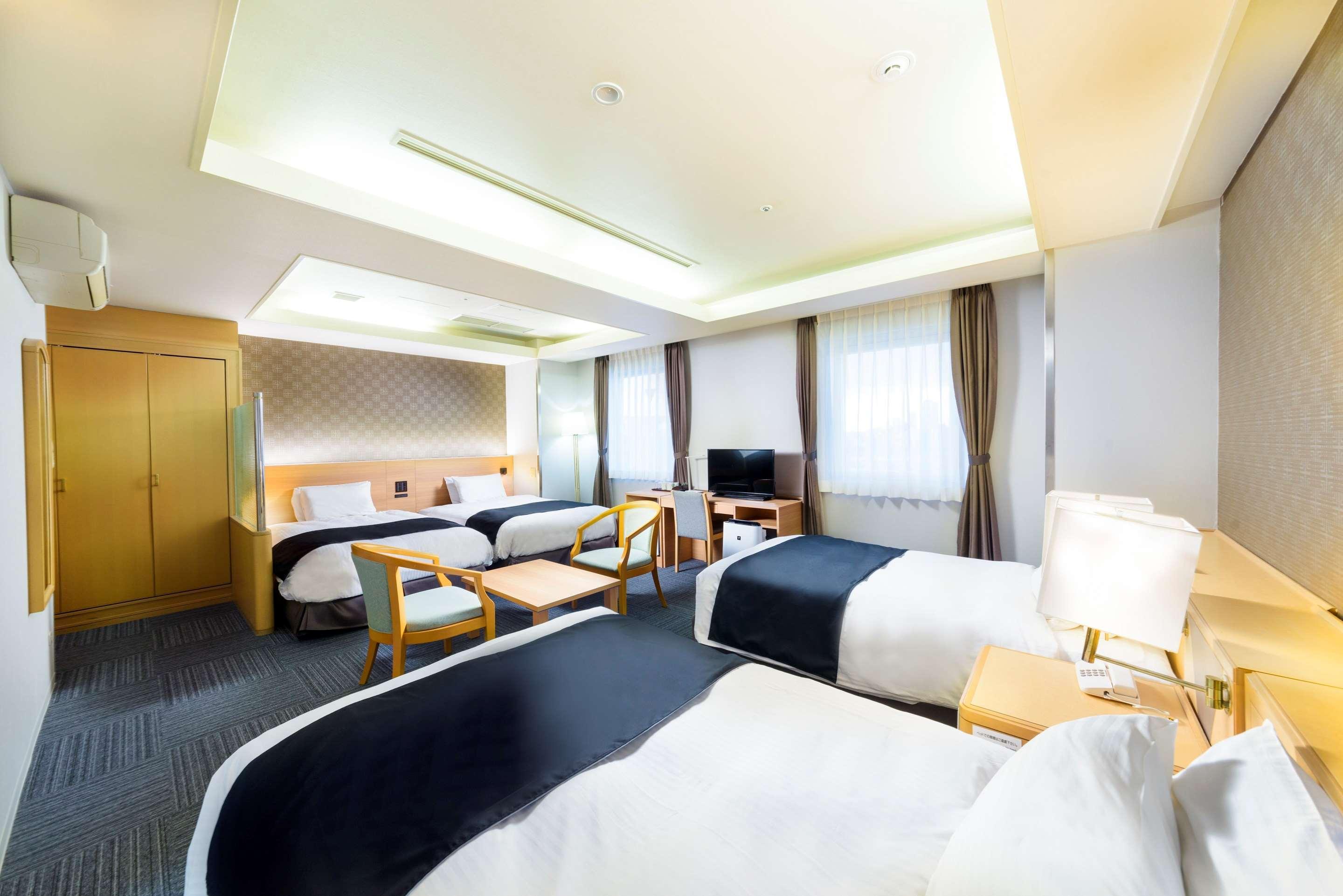 Surestay By Western Shin-osaka Hotel