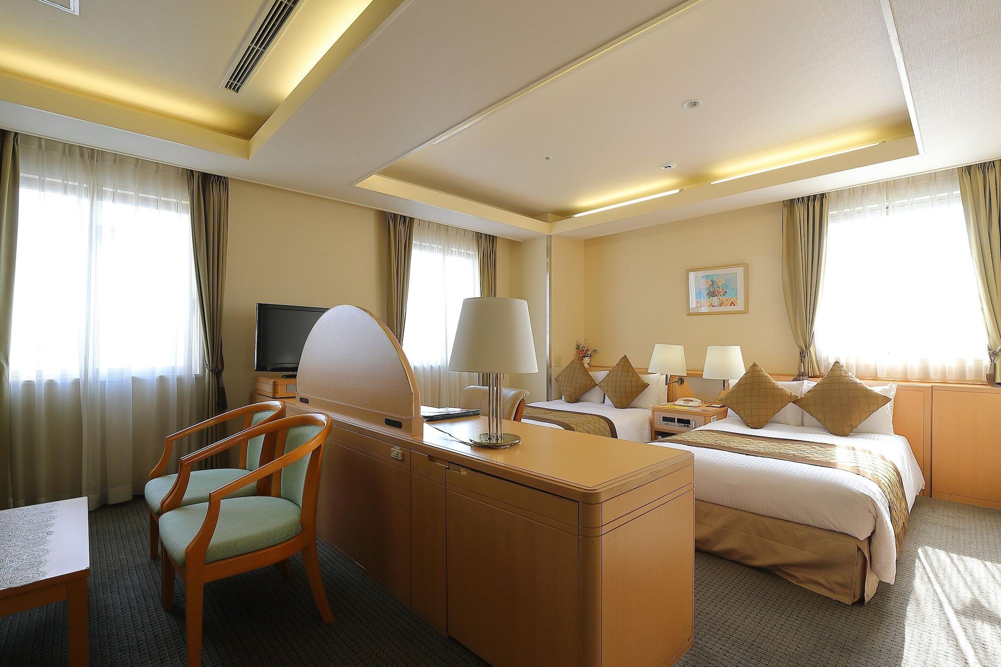 Surestay By Western Shin-osaka