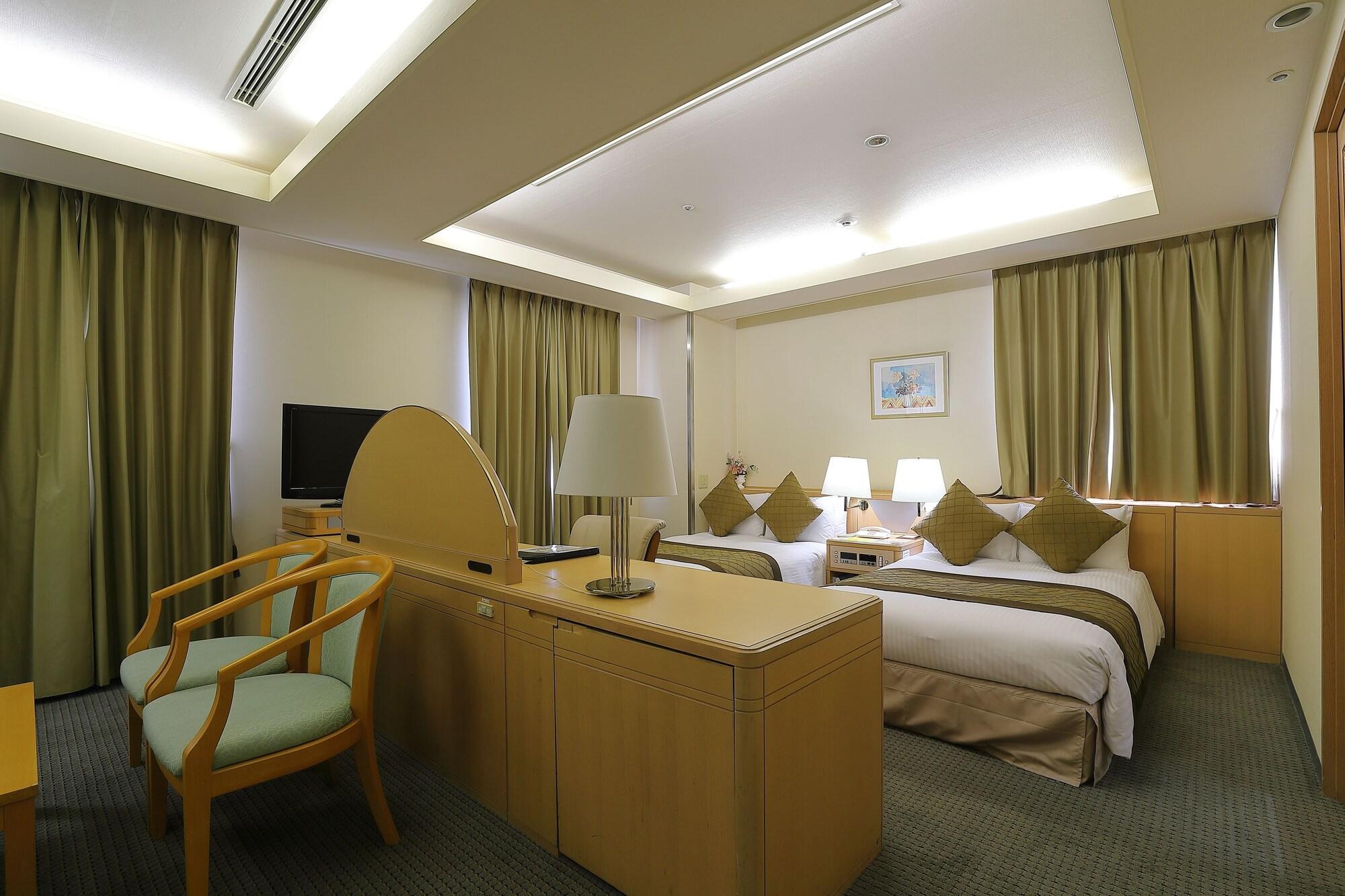 Surestay By Western Shin-osaka 3*
